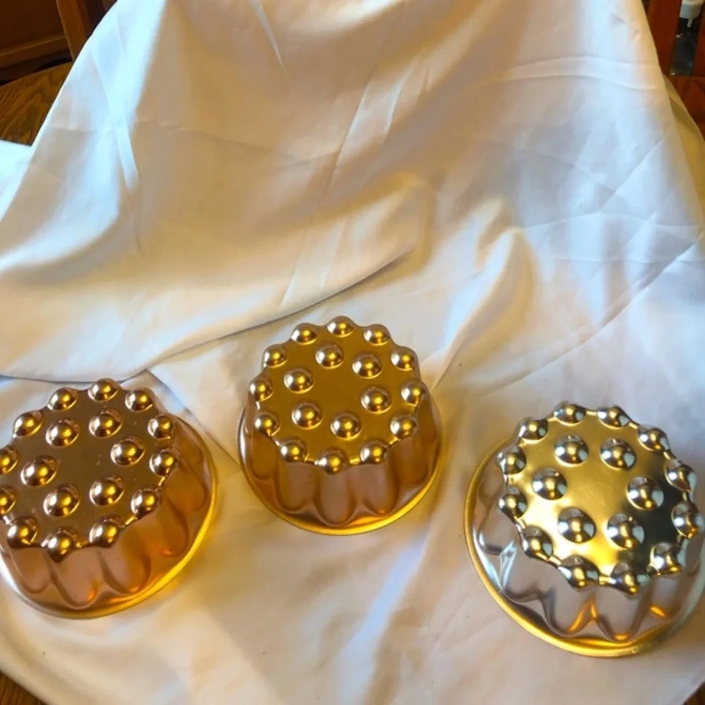 Vintage Round 7” Copper Toned Molds Wall Decor Farmhouse Kitchen